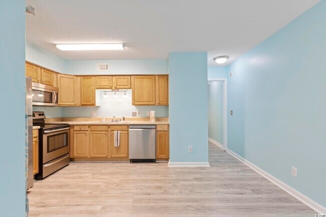 Building Photo - 421 Cambridge Cir