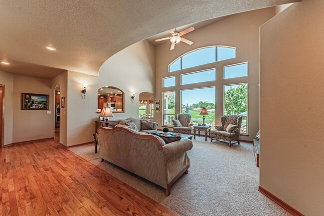 Foto del edificio - 1630 Oakmont Dr