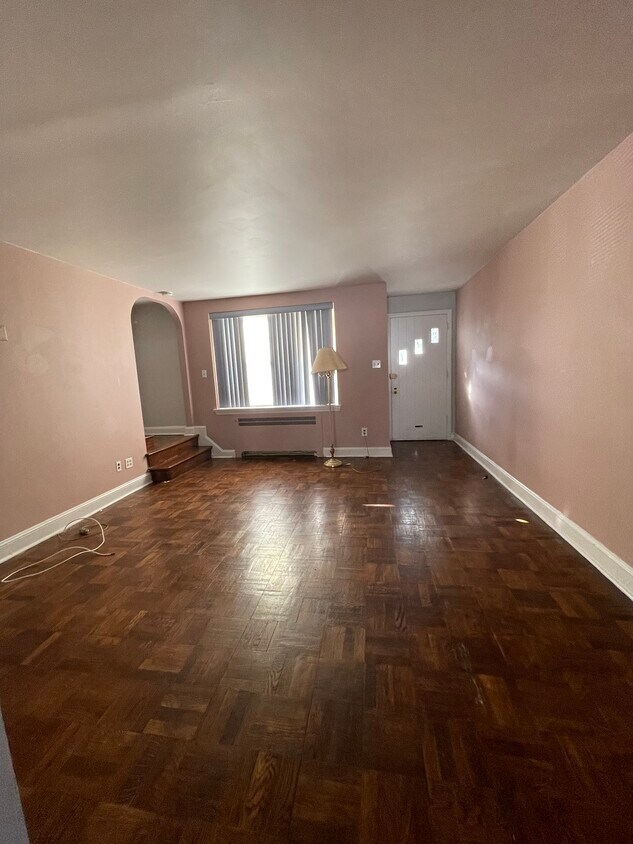 Foto principal - 3317 Sheffield Ave