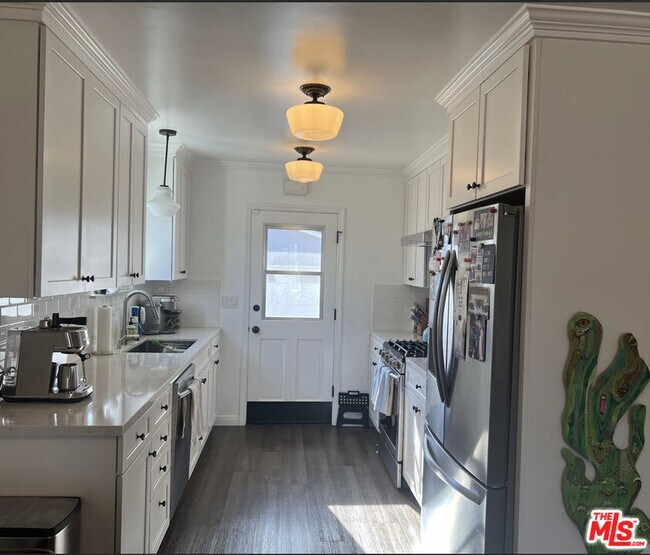 Foto del edificio - 3125 Stanford Ave