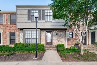 Building Photo - 7505 Memorial Woods Dr