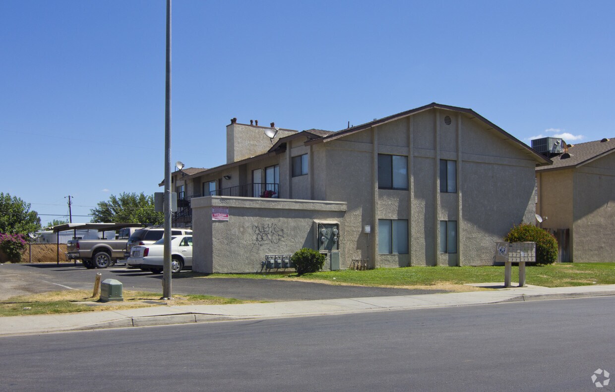 3400 Loyalton Ave Bakersfield Ca 93313 Apartments Bakersfield Ca Apartments Com