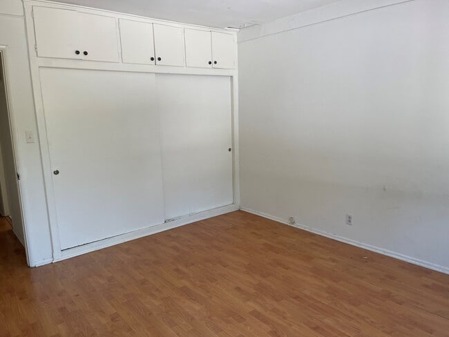 Building Photo - 3646 Vinton Ave