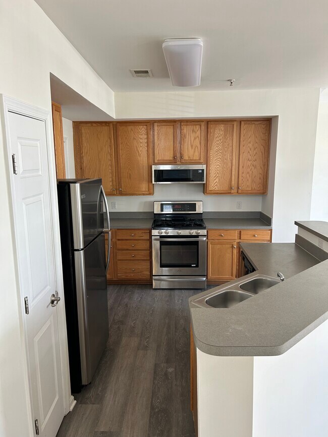 Foto del edificio - 6816 Sabbarton Pl