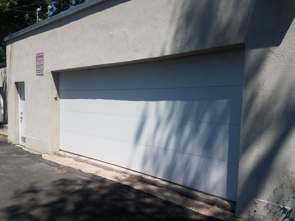 Foto del edificio - Storage Garage Available for Rent