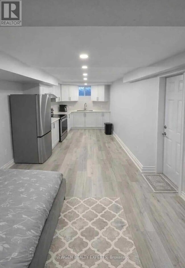 Building Photo - 181 Satok Crescent