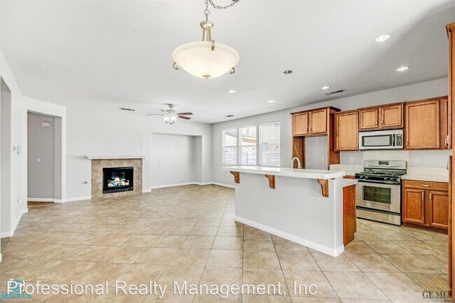 Building Photo - 3 br, 2 bath House - 206 SPIREA STREET