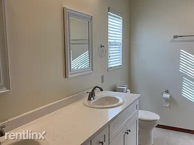 Building Photo - 2 br, 1 bath House - 412 1/2 Prospectors Pt