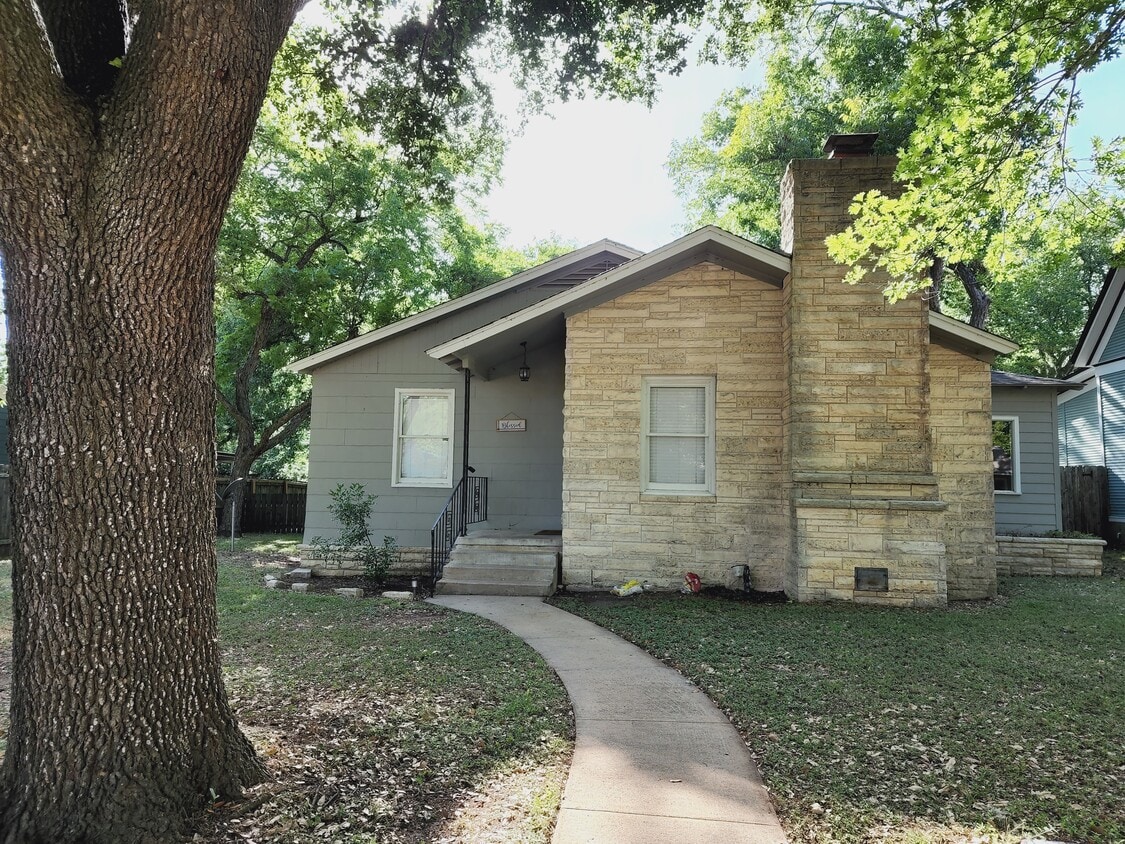 Primary Photo - 803 Mills St