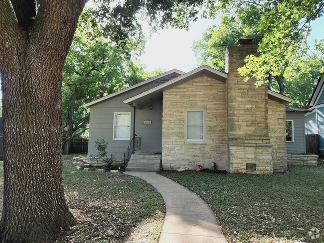 Building Photo - 803 Mills St
