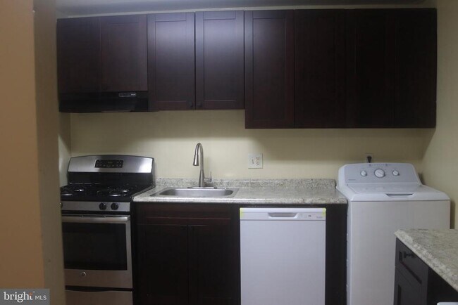 Foto del edificio - 8657 Greenbelt Rd