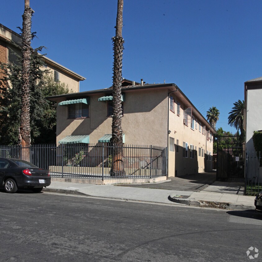Primary Photo - 1410-1412 N Mansfield Ave