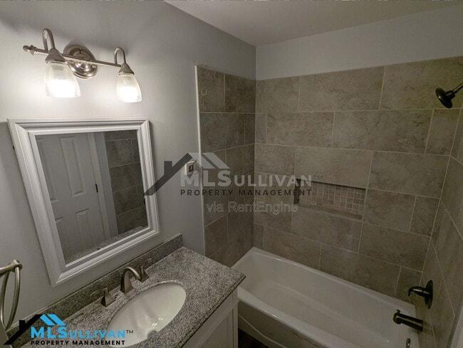 Foto del edificio - 5211 Deer Haven Dr