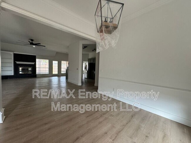 Foto del edificio - 1121 Charlton Rd