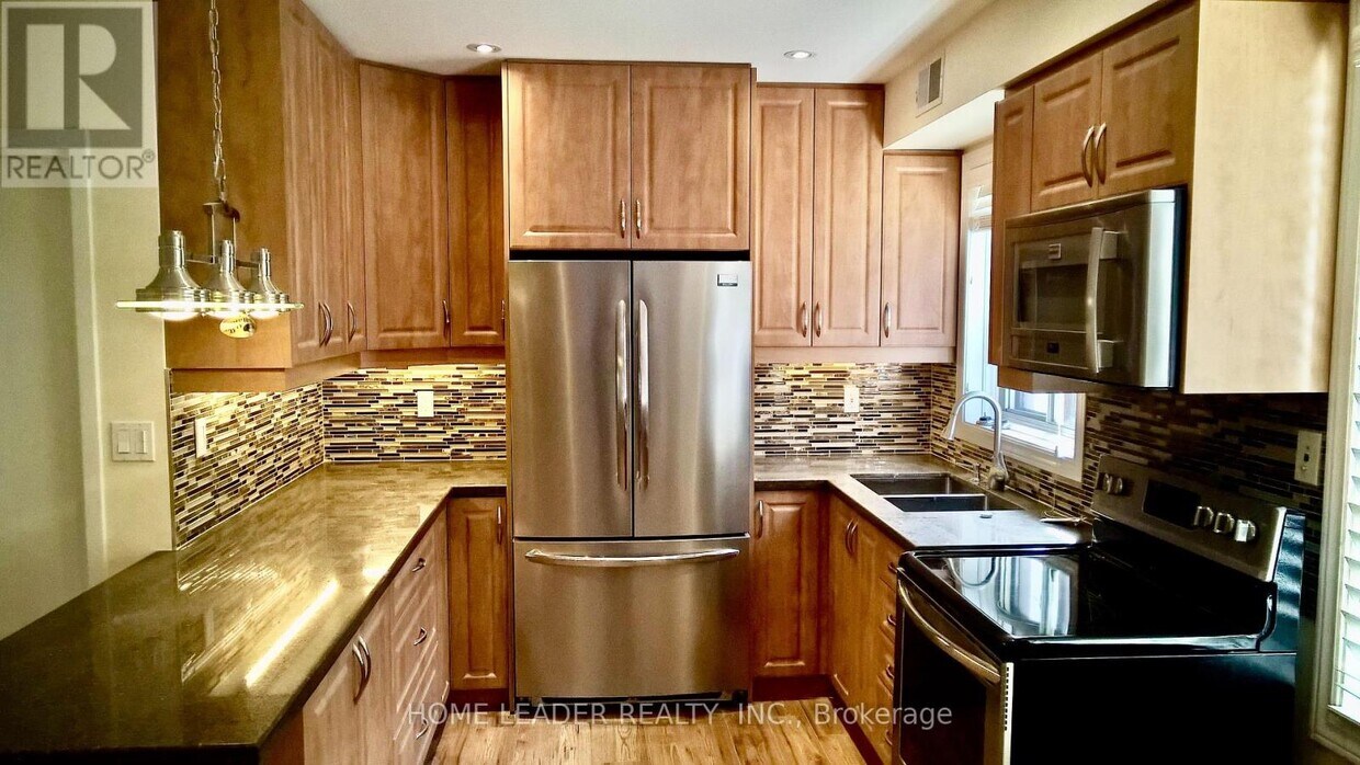 Photo principale - 3856-3856 Bathurst St
