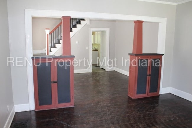 Building Photo - 3 Bedroom at Crown Hill