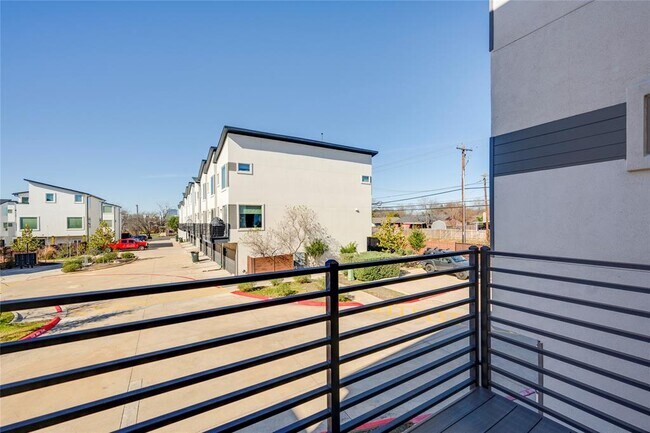 Foto del edificio - 1417 Kramer Ln