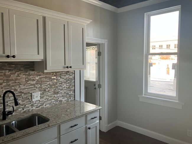 Building Photo - 118 E Sandusky St