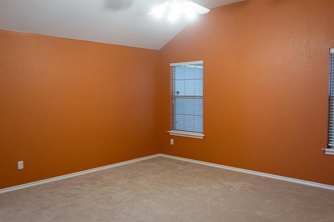 Building Photo - 4016 Bald Eagle Dr