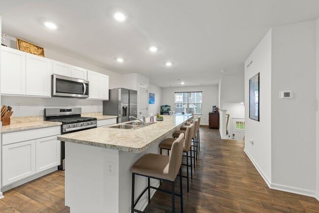 Foto del edificio - 846 Briar Gln Ct