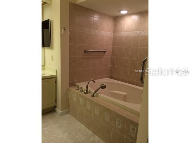 Building Photo - 2628 Bentley Dr