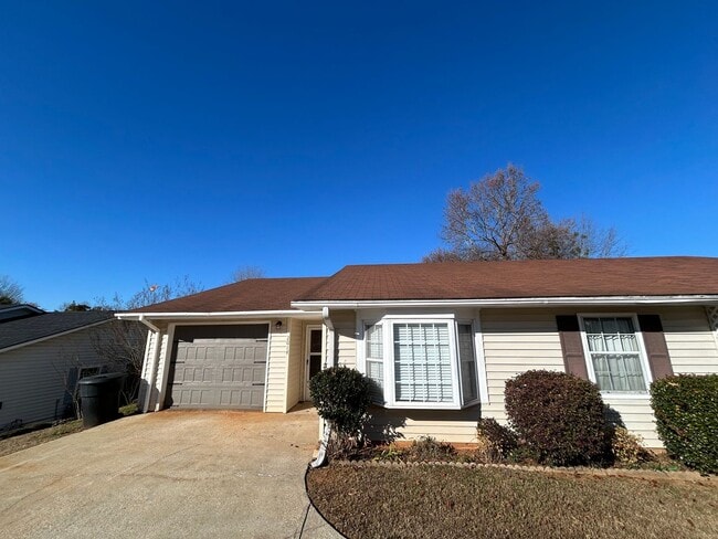 3 Bedroom Home in Opelika! - 3 Bedroom Home in Opelika!