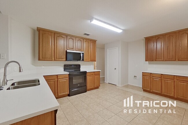 Foto del edificio - 1242 Yukon Dr