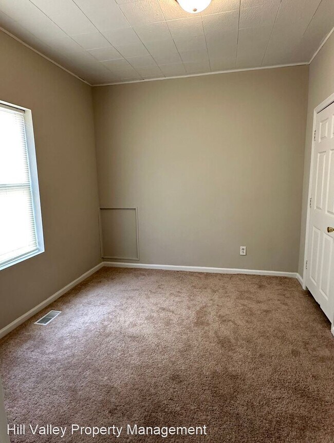 Building Photo - 2 br, 1 bath House - 400 S 7th St