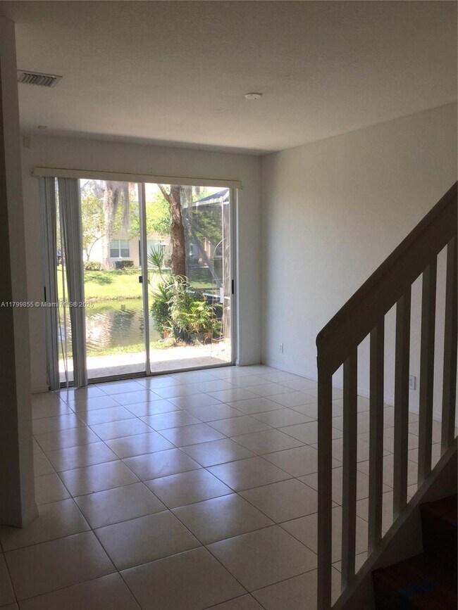 Foto del edificio - 3881 NW 91st Ter