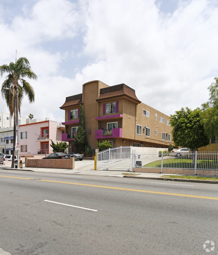 Building Photo - 430 S Wilton Pl