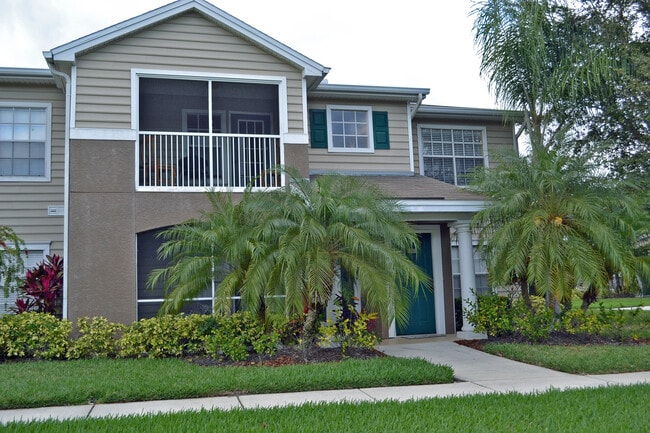 Luxury 2 bedroom 2 bathroom condo with lak... - Luxury 2 bedroom 2 bathroom condo with lak...