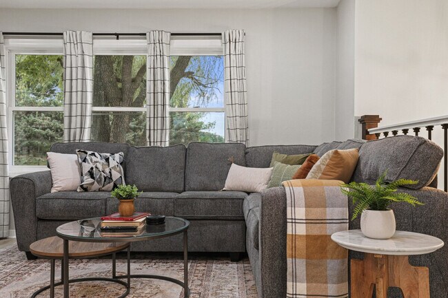 Foto del edificio - 6090 Rattman Rd