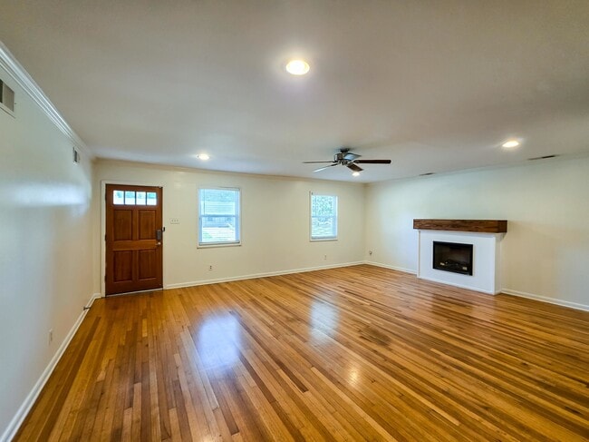Foto del edificio - 5226 Princeton Rd
