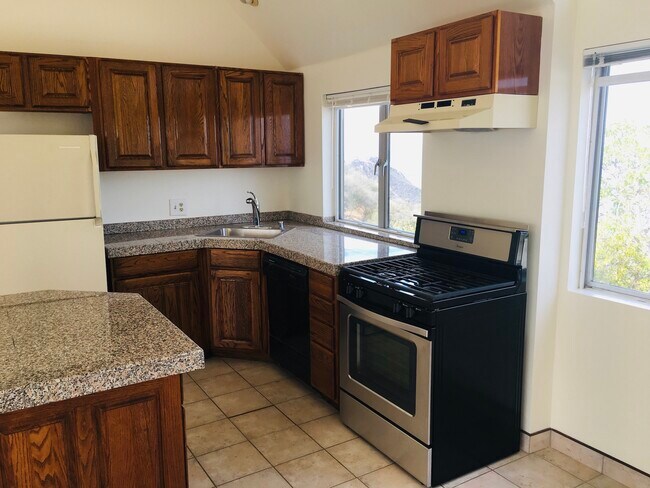 Foto del edificio - 23224 Saddle Peak Rd