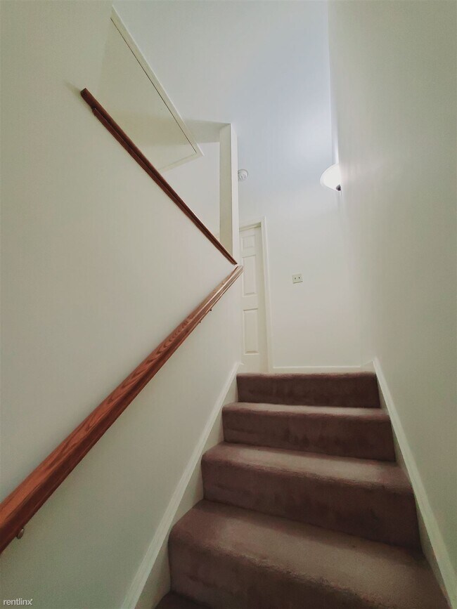 Foto del edificio - 2 br, 2.5 bath Townhome - 57 Whitmore Ln U...