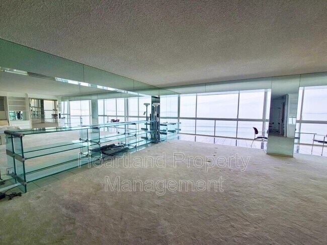 Foto del edificio - 939 Coast Blvd