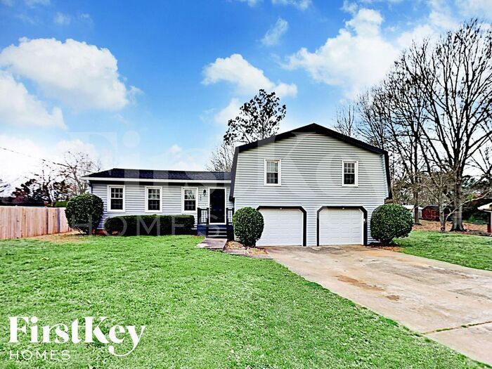 Primary Photo - 390 Breezy Drive Southwest