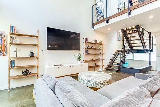 Foto del edificio - 4111 Sunset Blvd