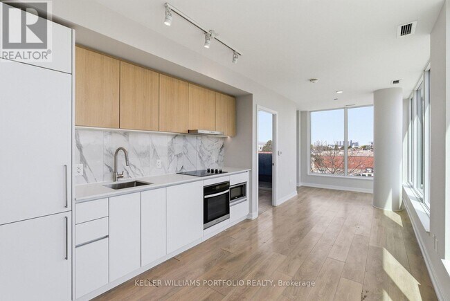 Photo du bâtiment - 1100 Sheppard Ave W