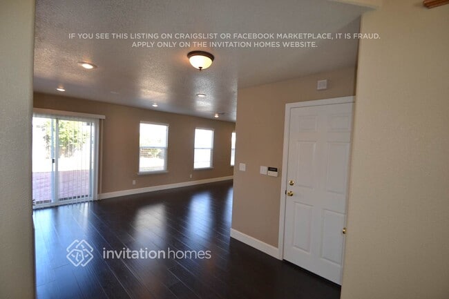 Foto del edificio - 823 Marsh Creek Dr