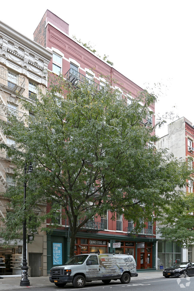 Building Photo - 419-421 W Broadway