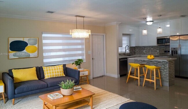 Building Photo - 1071 W 66th St