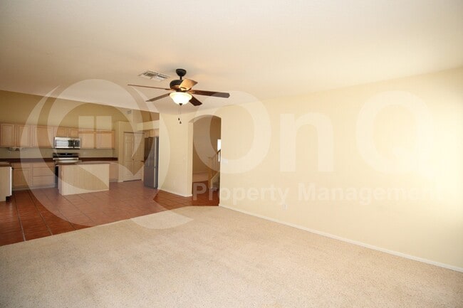 Foto del edificio - 7460 W Lone Cactus Dr