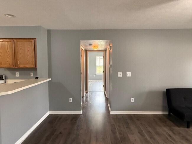 Foto del edificio - 1401 Millbrook Trail