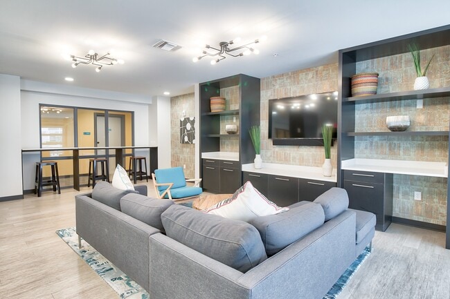 Clubhouse - West & Wright