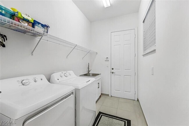 Foto del edificio - 11502 Meadowrun Cir