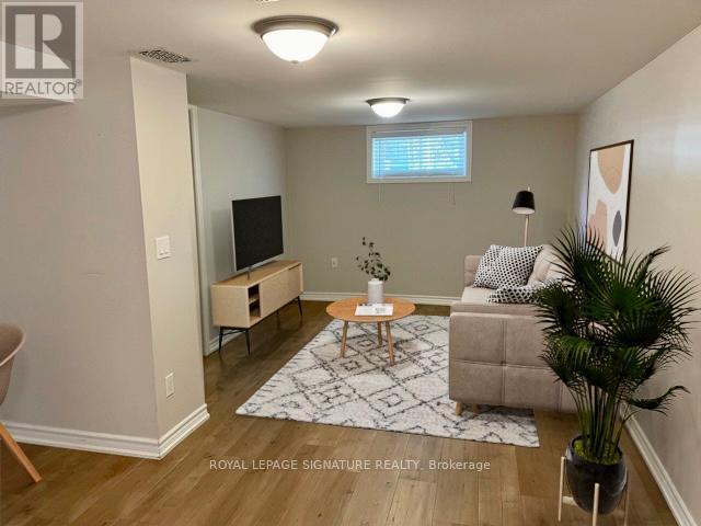 Building Photo - 1528 Pharmacy Ave