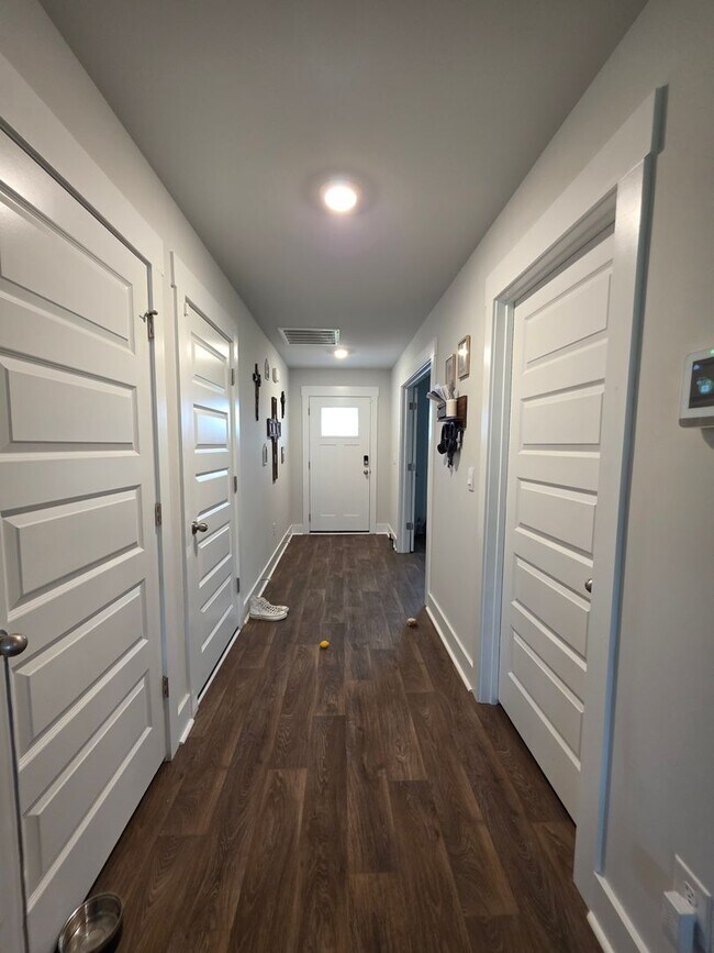 Foto del edificio - 1219 Inner Banks Ln