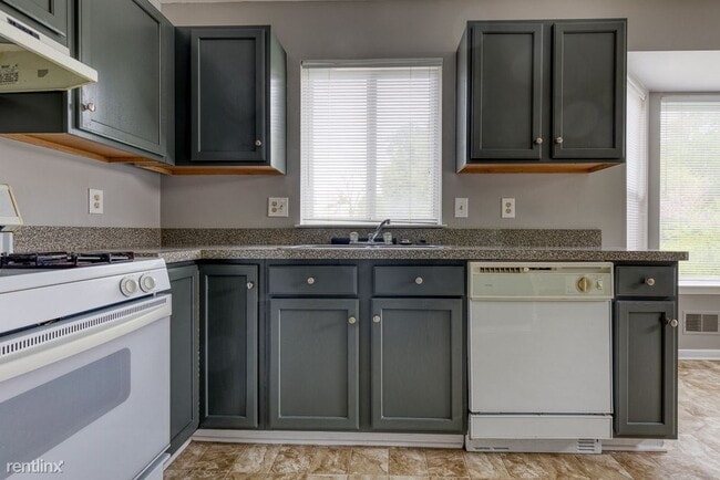 Building Photo - 3 br, 2 bath House - 19854 Merriman Rd