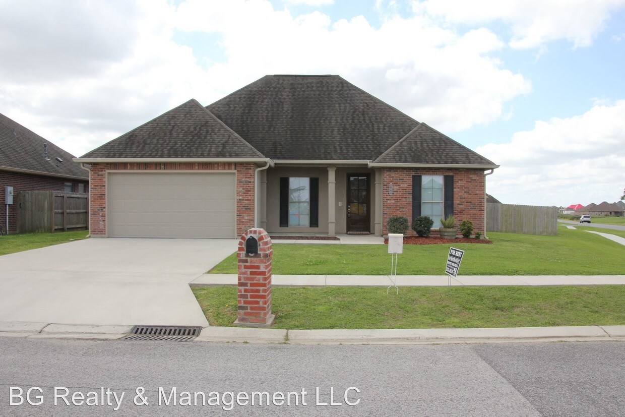Primary Photo - 3 br, 2 bath House - 100 Spanish Moss